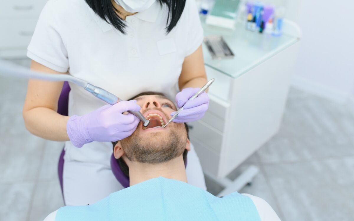 5 Signs You Might Need Professional Teeth Cleaning